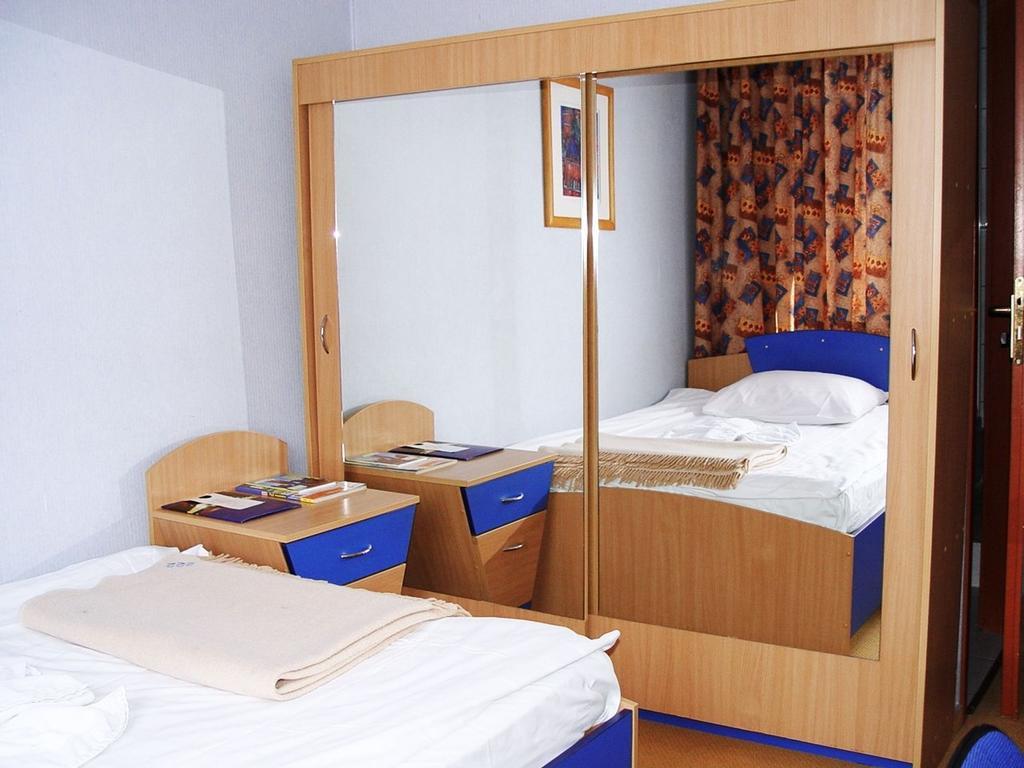 Hotel 222 Poznań Kültér fotó
